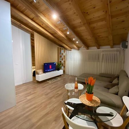 Lovely Loft 1-Bedroom In The Heart Of Тирана Екстер'єр фото