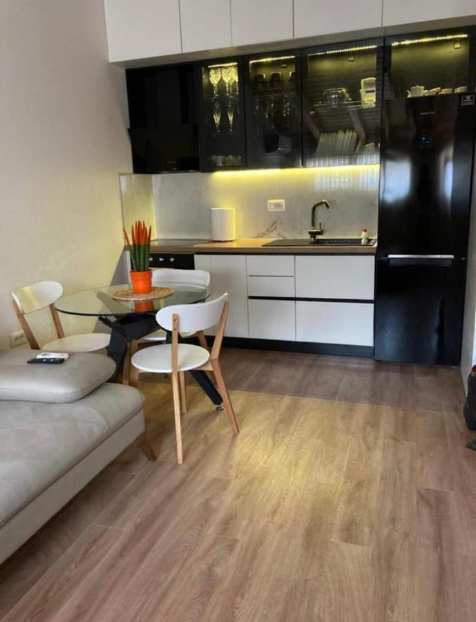 Lovely Loft 1-Bedroom In The Heart Of Тирана Екстер'єр фото
